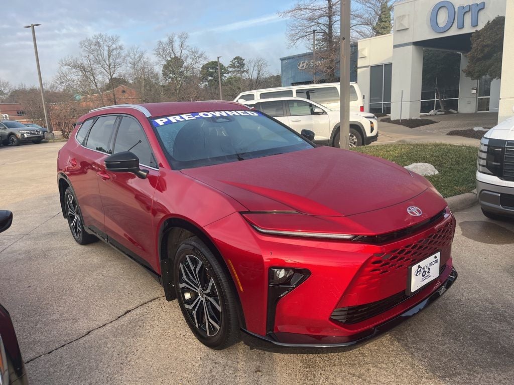 2025 Toyota Crown Signia XLE