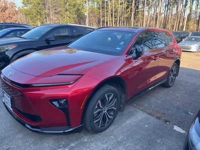 2025 Toyota Crown Signia XLE