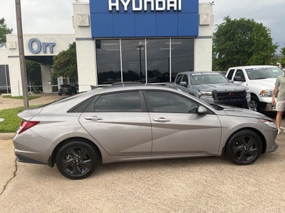 2022 Hyundai Elantra SEL