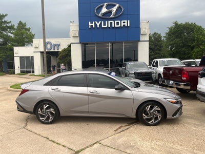 2025 Hyundai Elantra SEL Sport