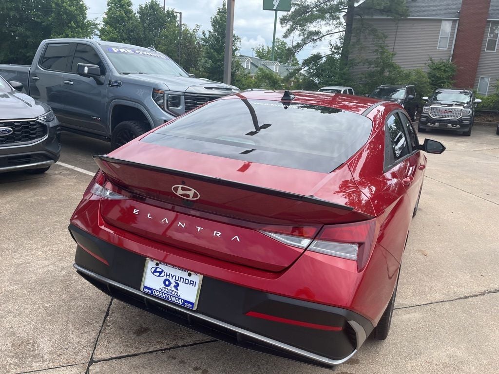 2025 Hyundai Elantra SEL Sport