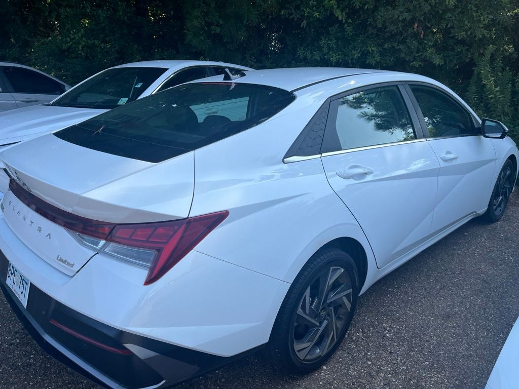 2024 Hyundai Elantra Limited