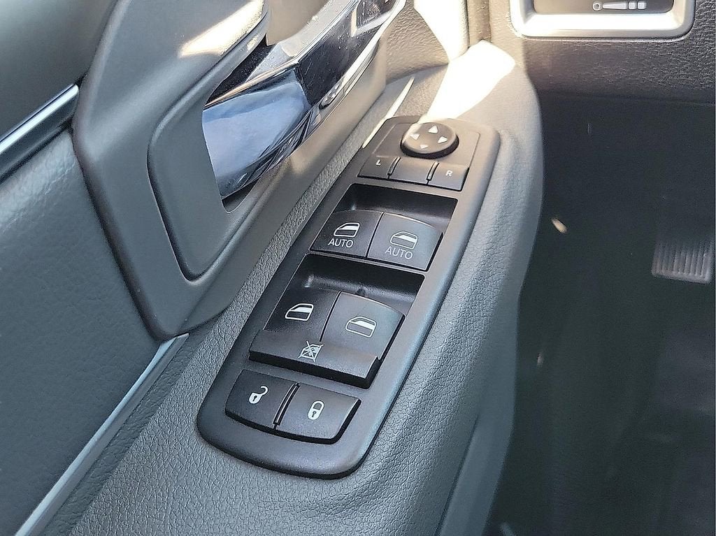 2020 RAM 1500 Classic SLT