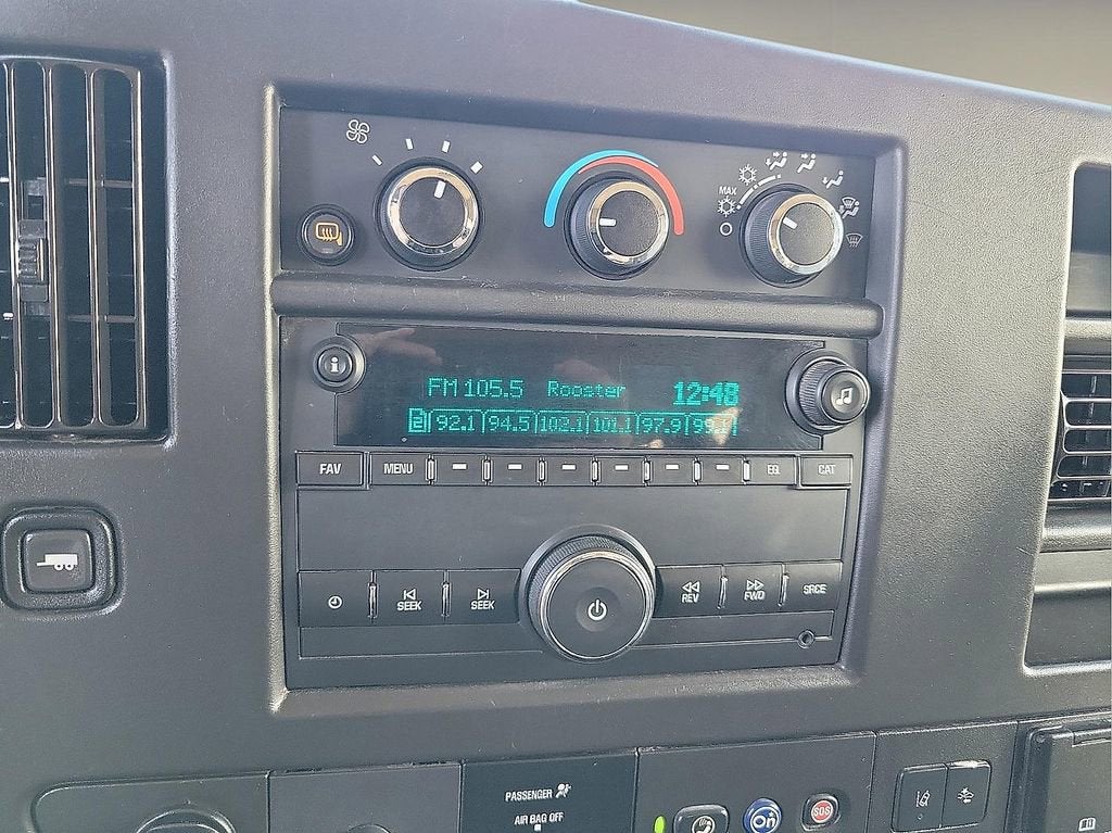 2020 Chevrolet Express Passenger 3500 1LT