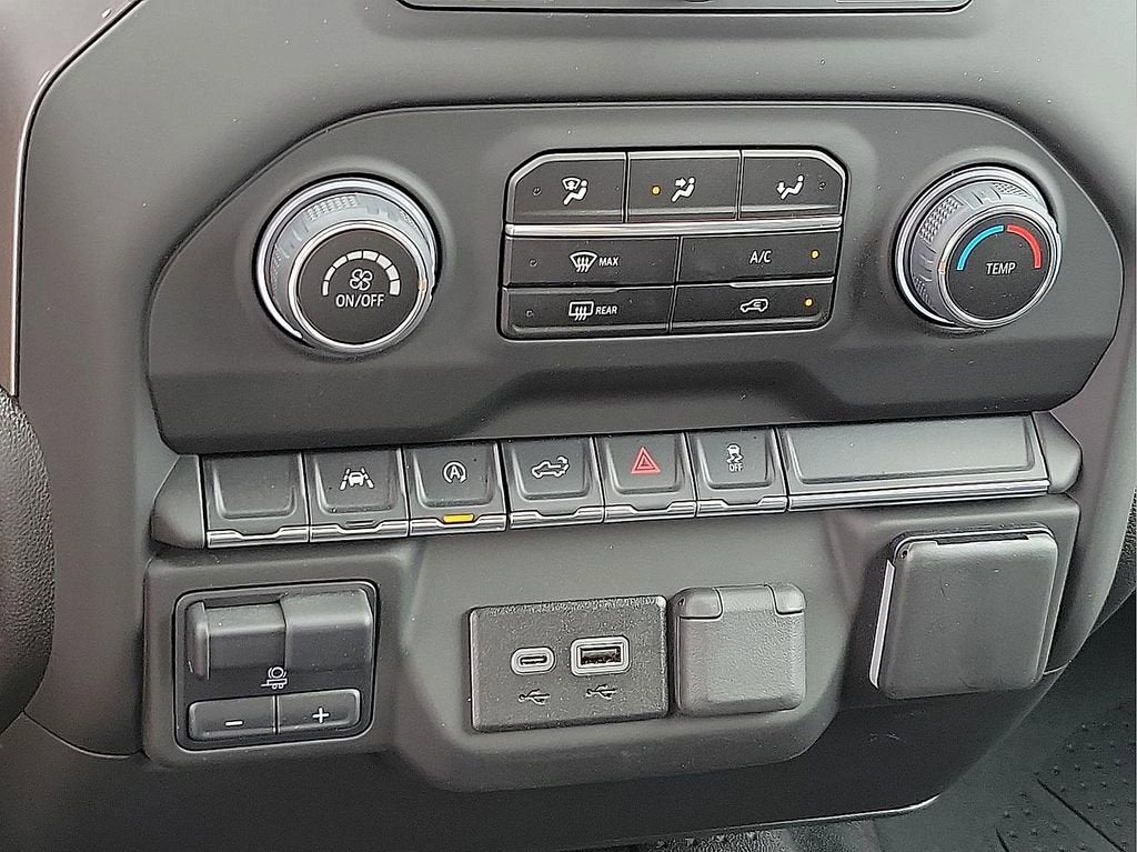 2025 Chevrolet Silverado 1500 Custom