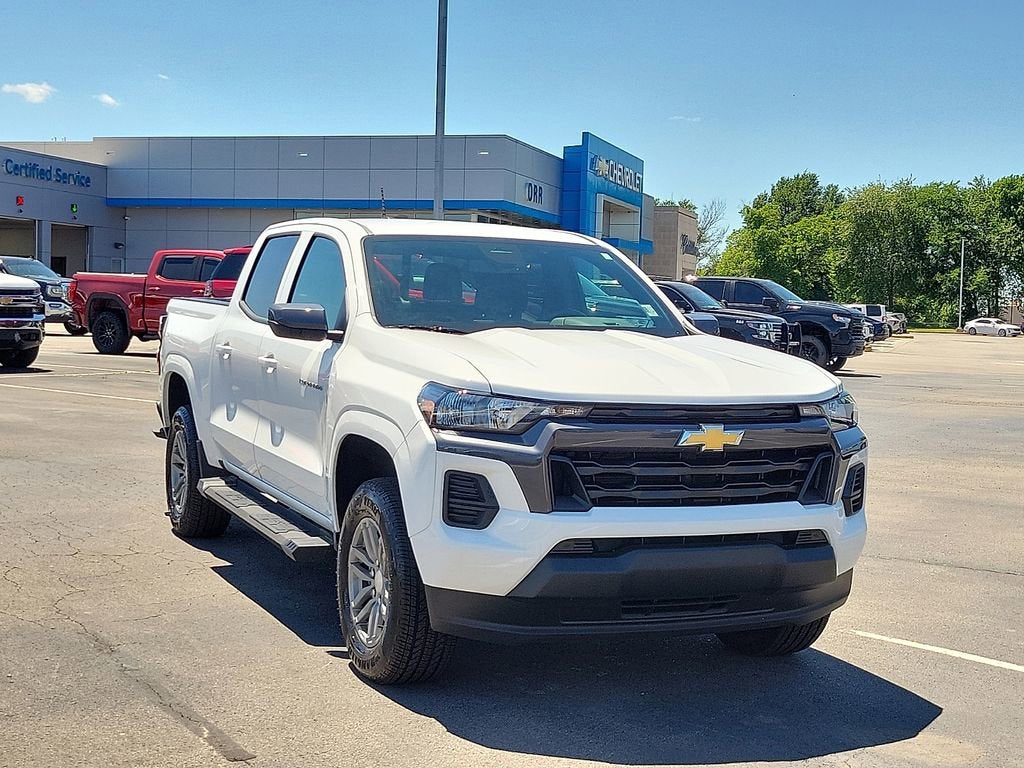 2025 Chevrolet Colorado WT/LT