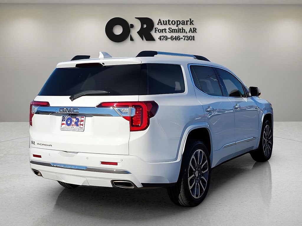 2022 GMC Acadia Denali