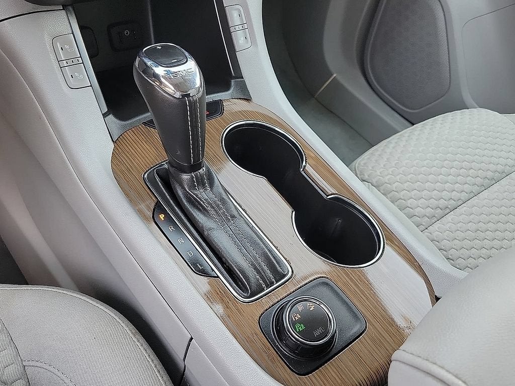 2017 GMC Acadia SLE
