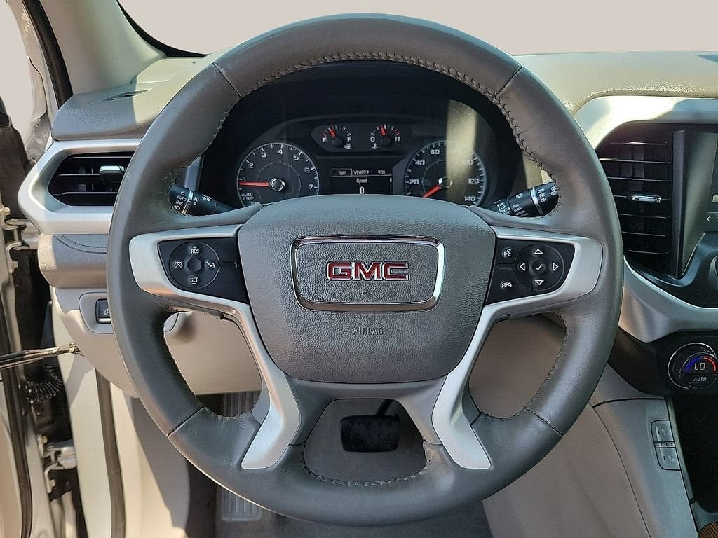 2017 GMC Acadia SLE