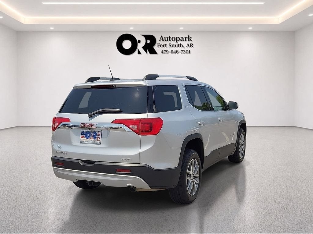 2017 GMC Acadia SLE