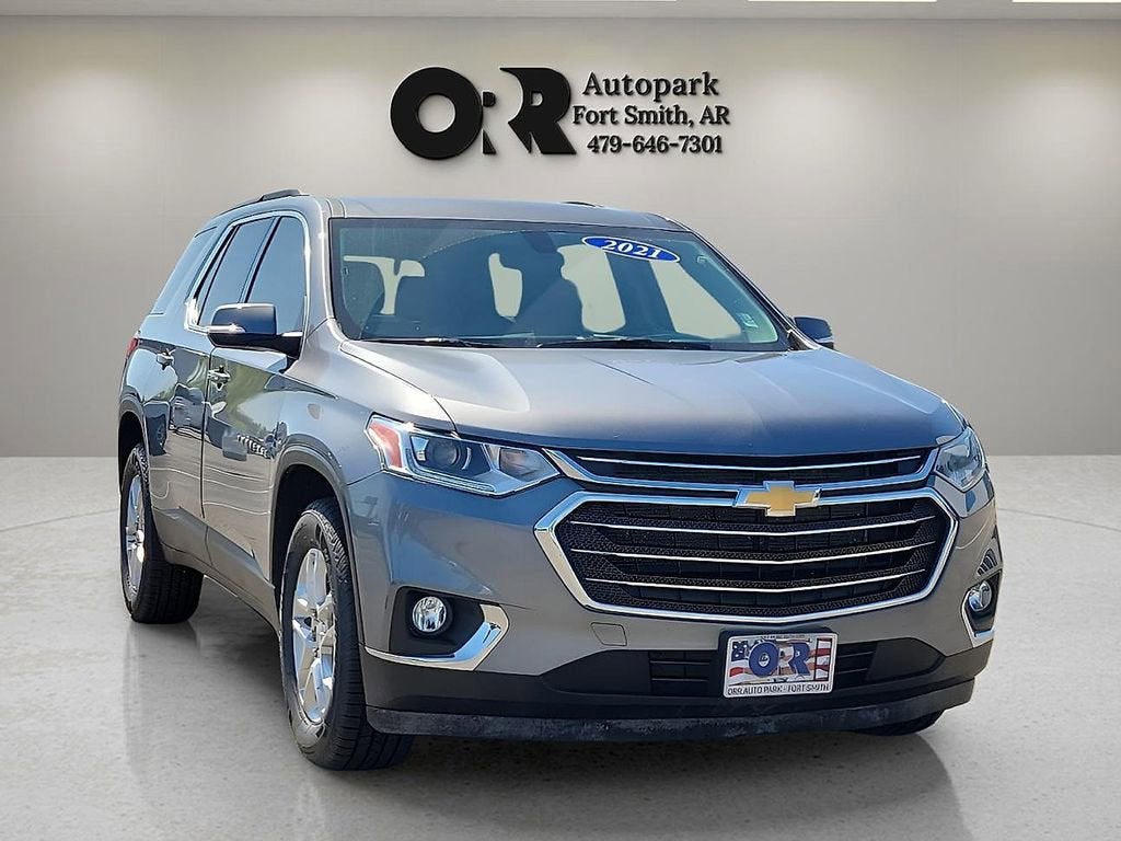 2021 Chevrolet Traverse LT Cloth