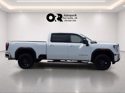2025 GMC Sierra 2500 HD AT4