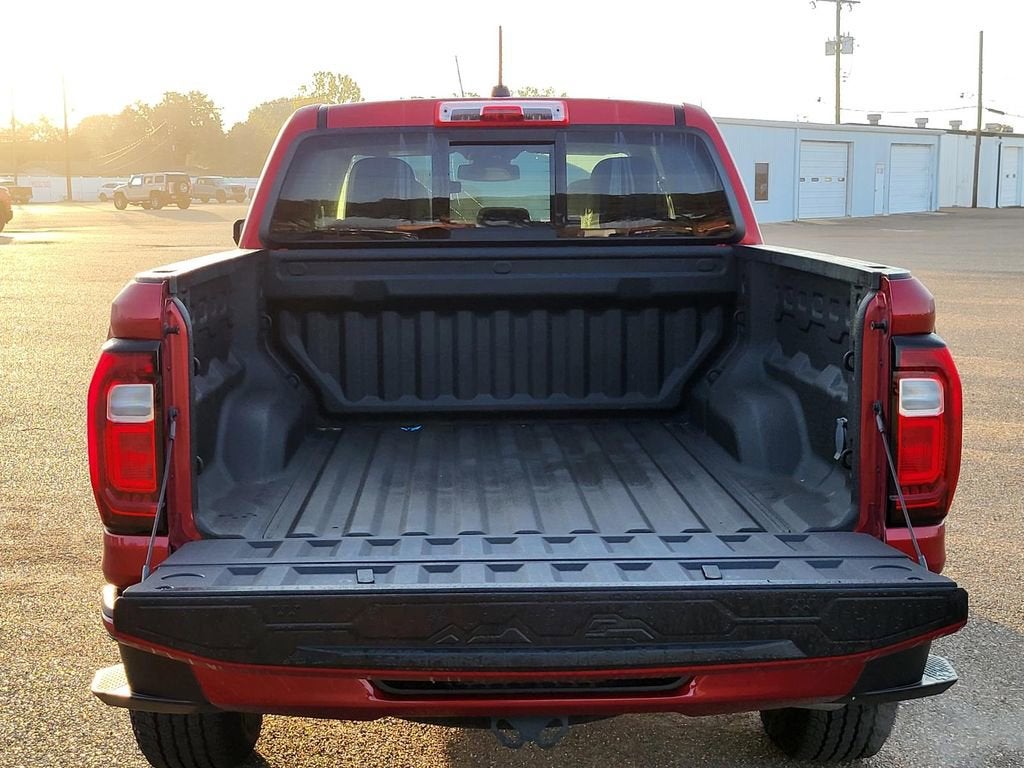 2024 GMC Canyon AT4