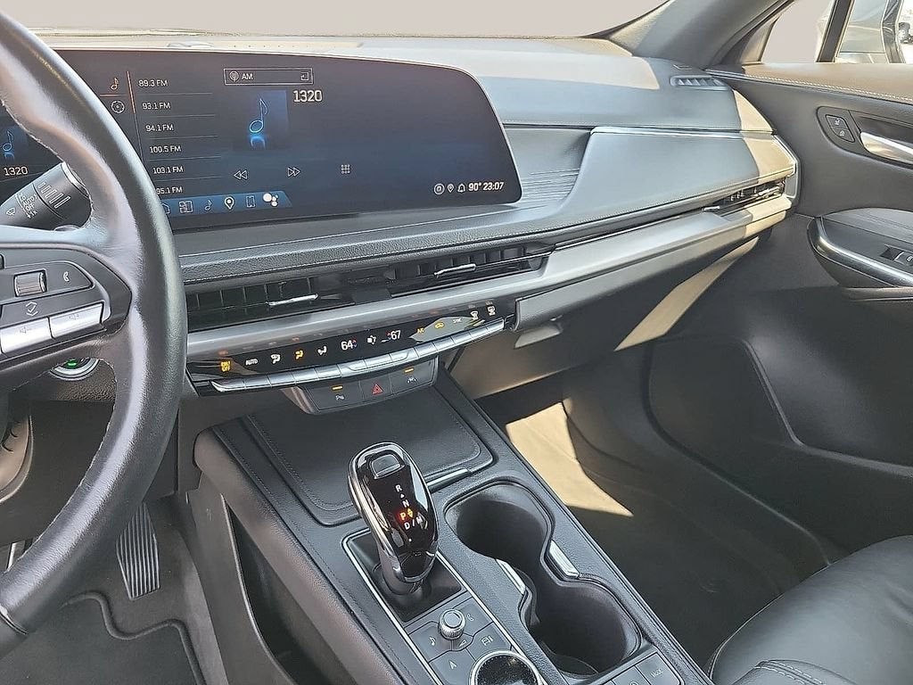 2025 Cadillac XT4 Premium Luxury