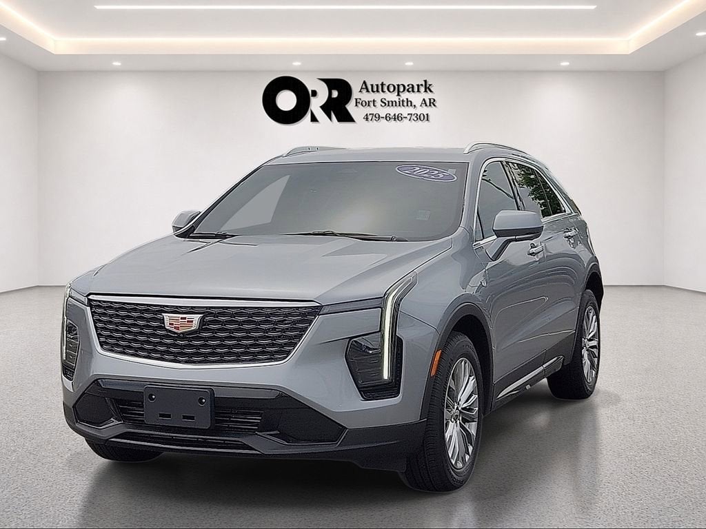 2025 Cadillac XT4 Premium Luxury