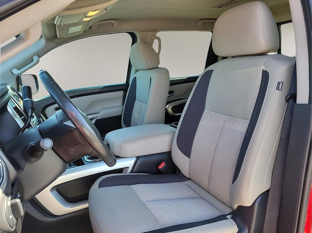 2021 Nissan Titan SV