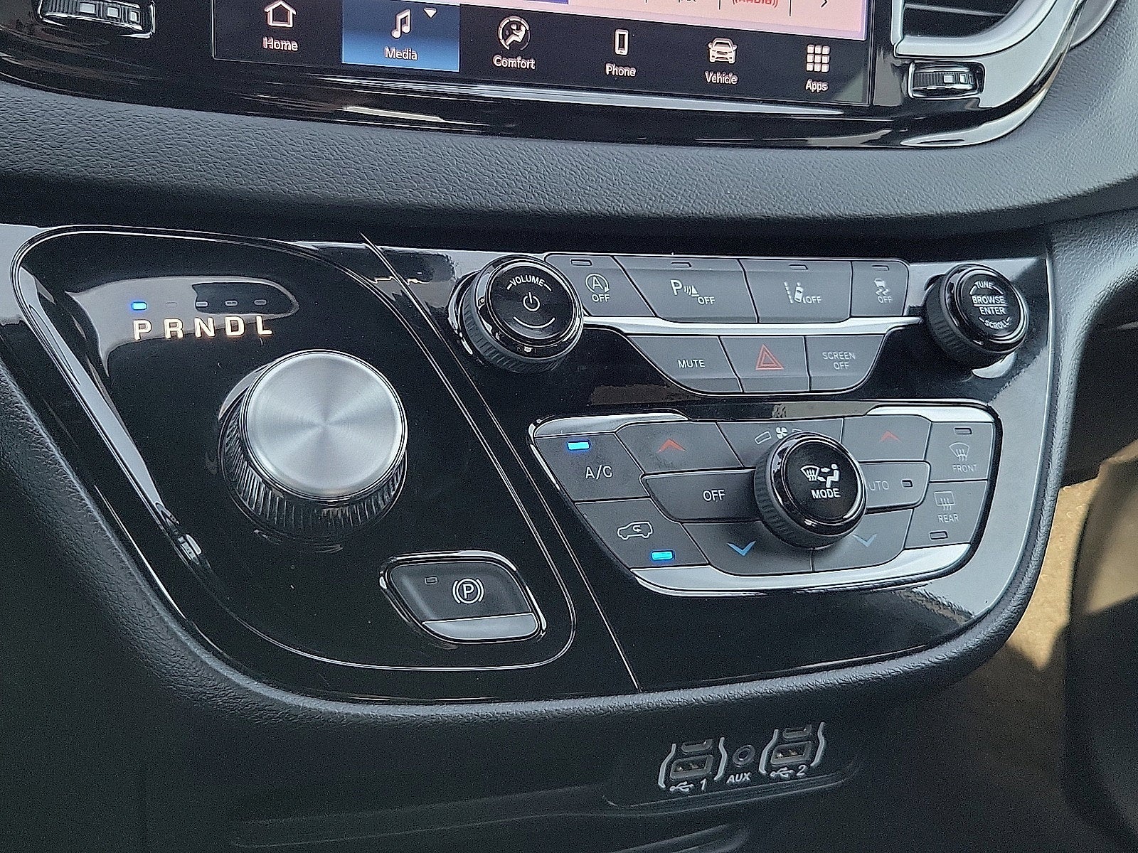 2025 Chrysler Pacifica Select