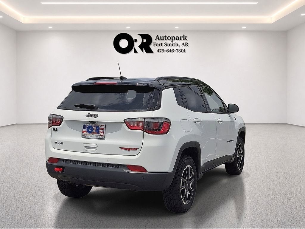 2025 Jeep Compass Trailhawk