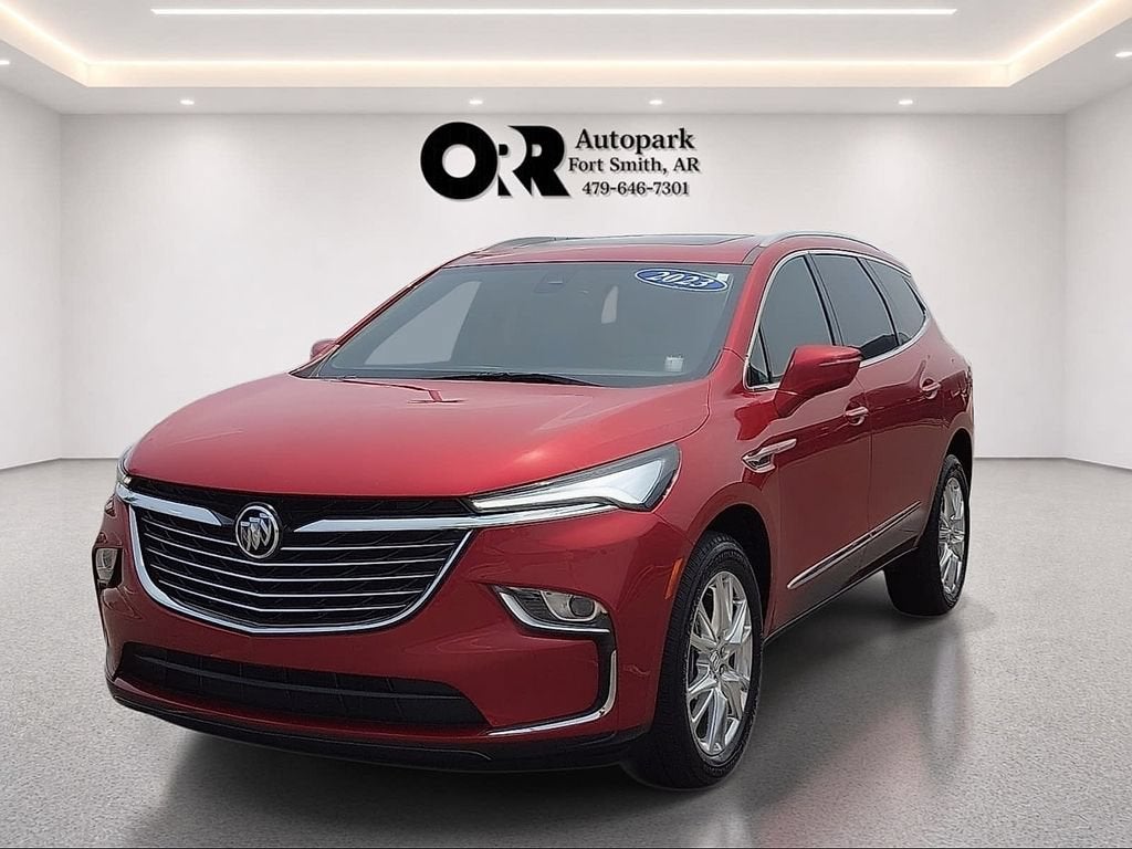 2023 Buick Enclave Essence