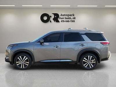 2025 Nissan Pathfinder Platinum