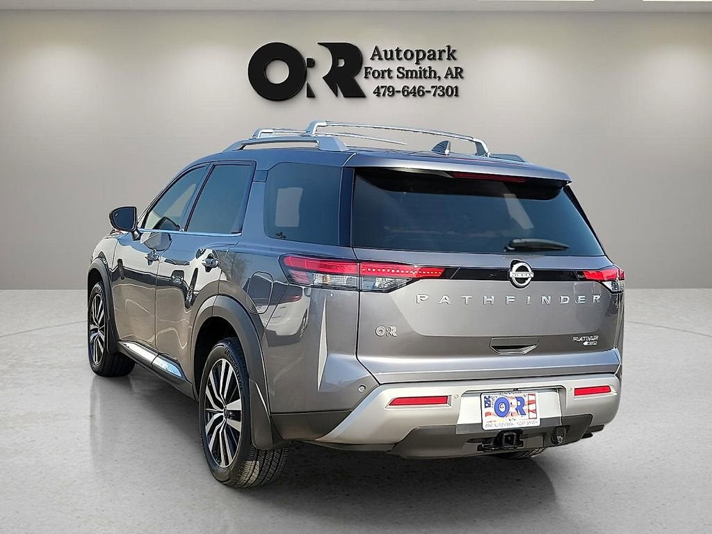 2025 Nissan Pathfinder Platinum