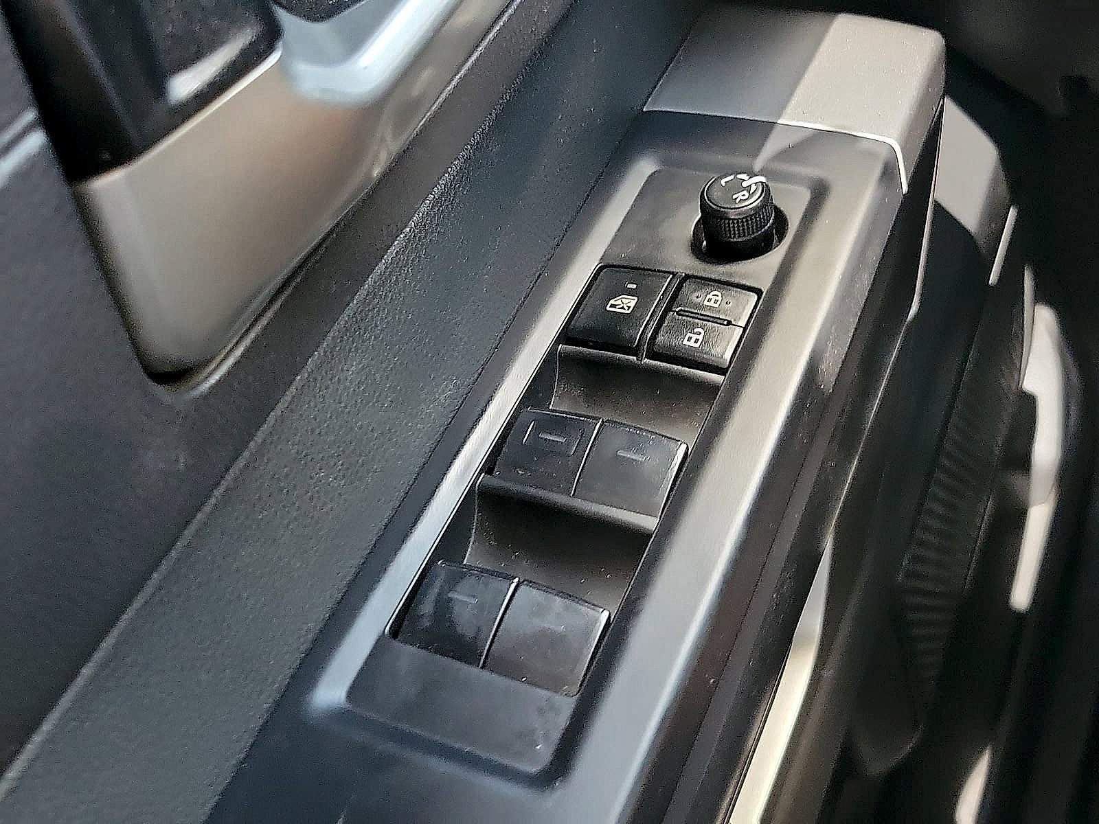 2024 Toyota Tundra 4WD SR5