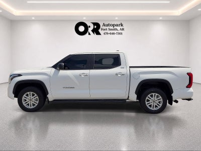 2024 Toyota Tundra 4WD SR5