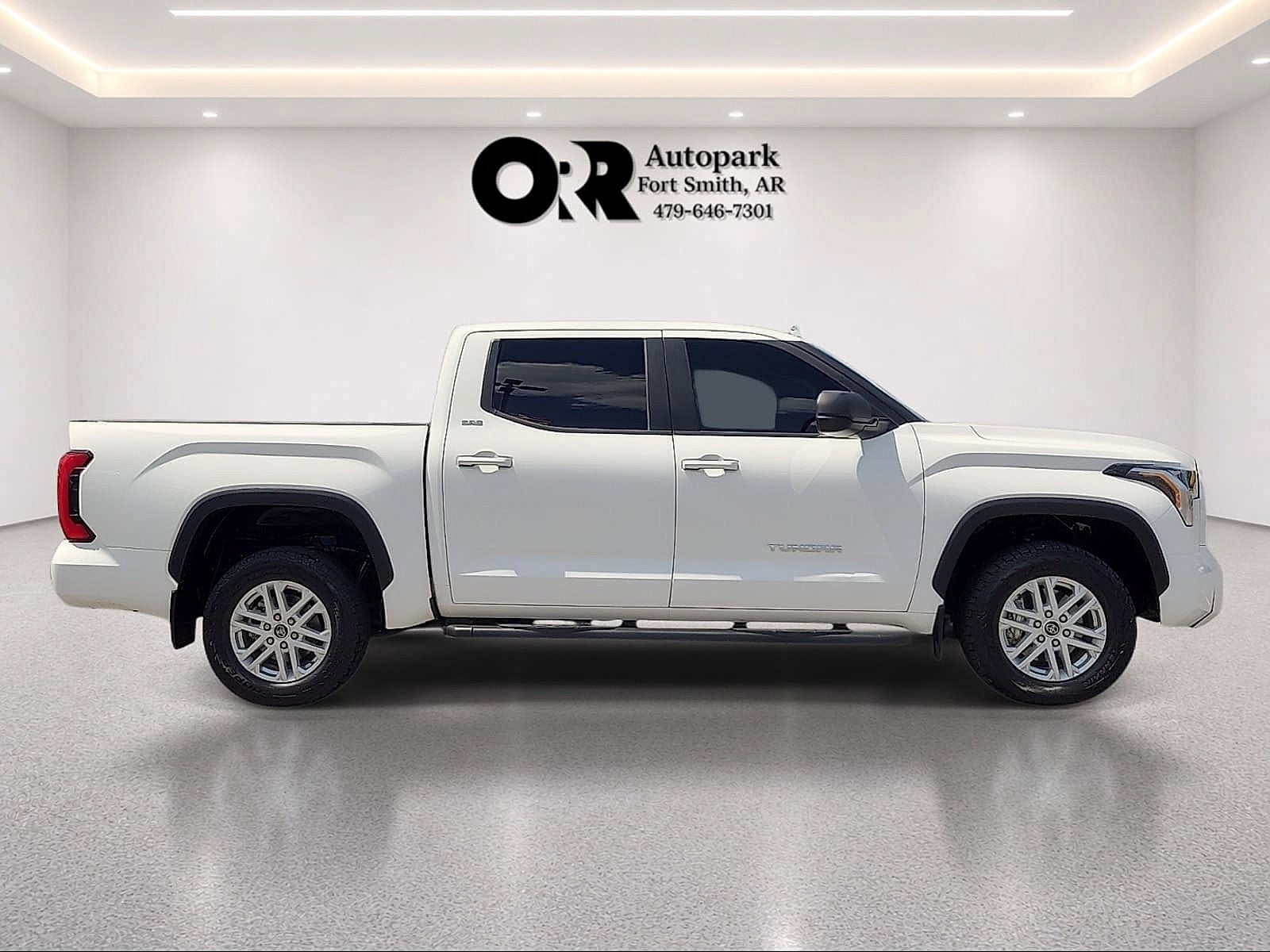 2024 Toyota Tundra 4WD SR5