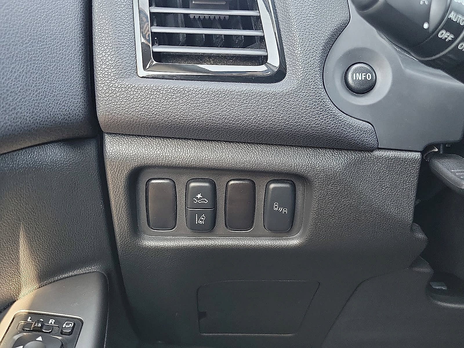 2025 Mitsubishi Outlander Sport S