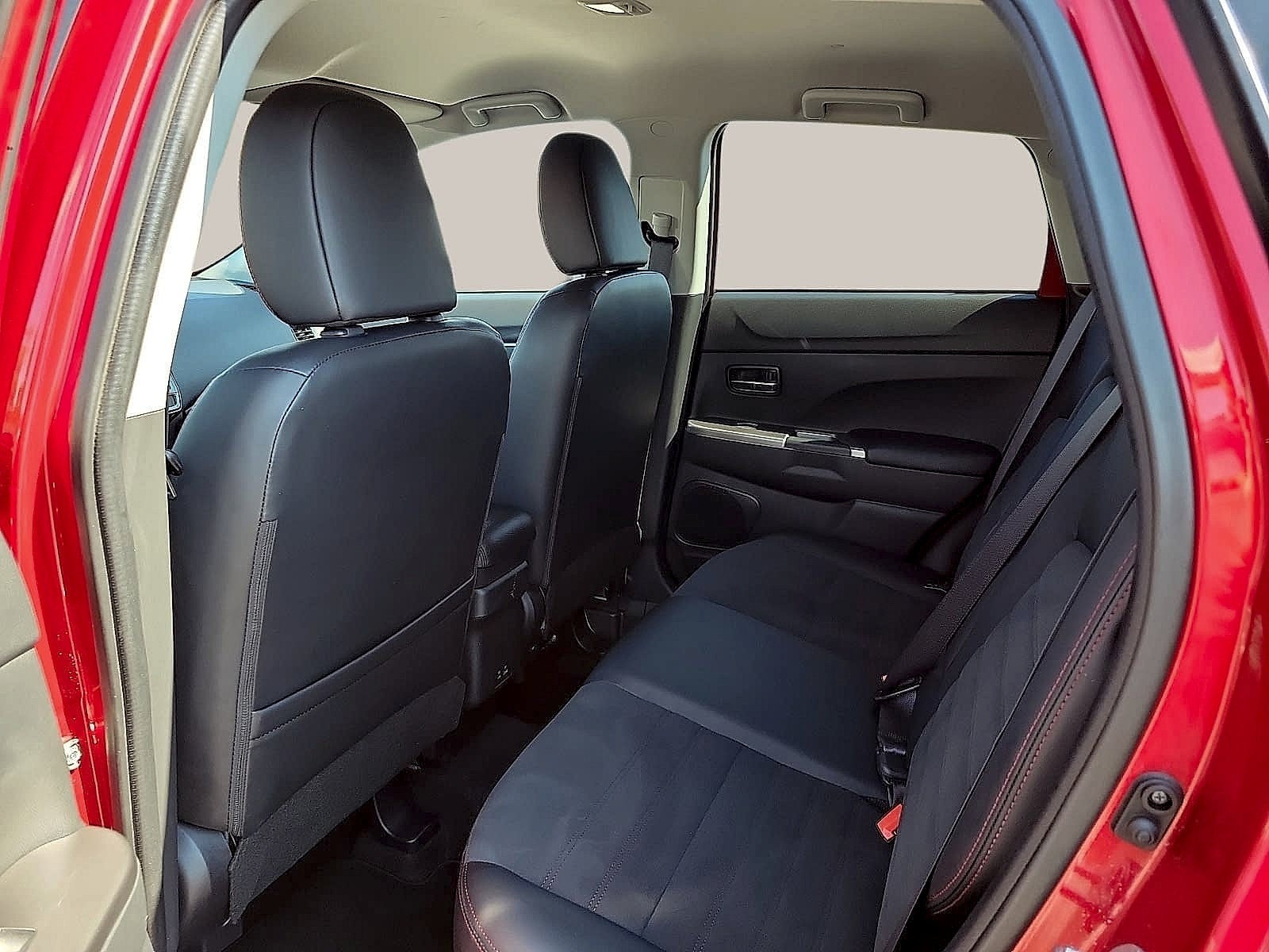 2025 Mitsubishi Outlander Sport S