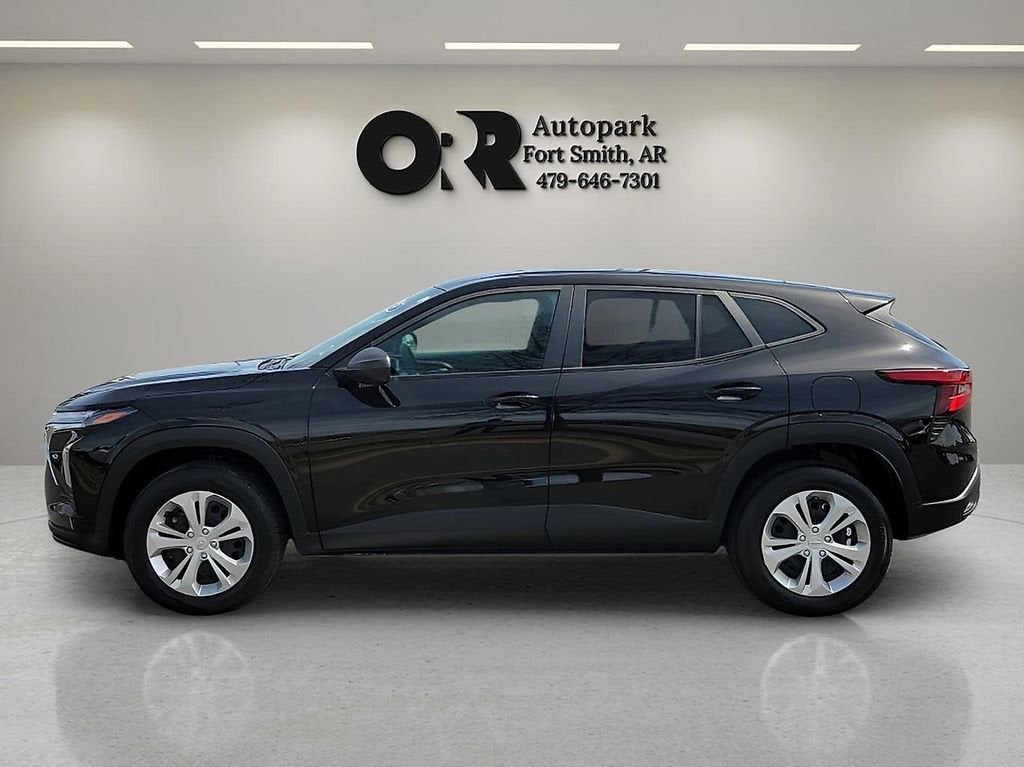 2025 Chevrolet Trax LS