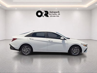 2024 Hyundai Elantra SEL
