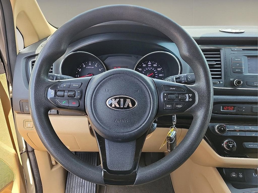 2016 Kia Sedona LX