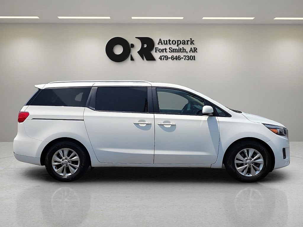 2016 Kia Sedona LX