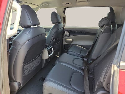 2025 Kia Carnival LXS